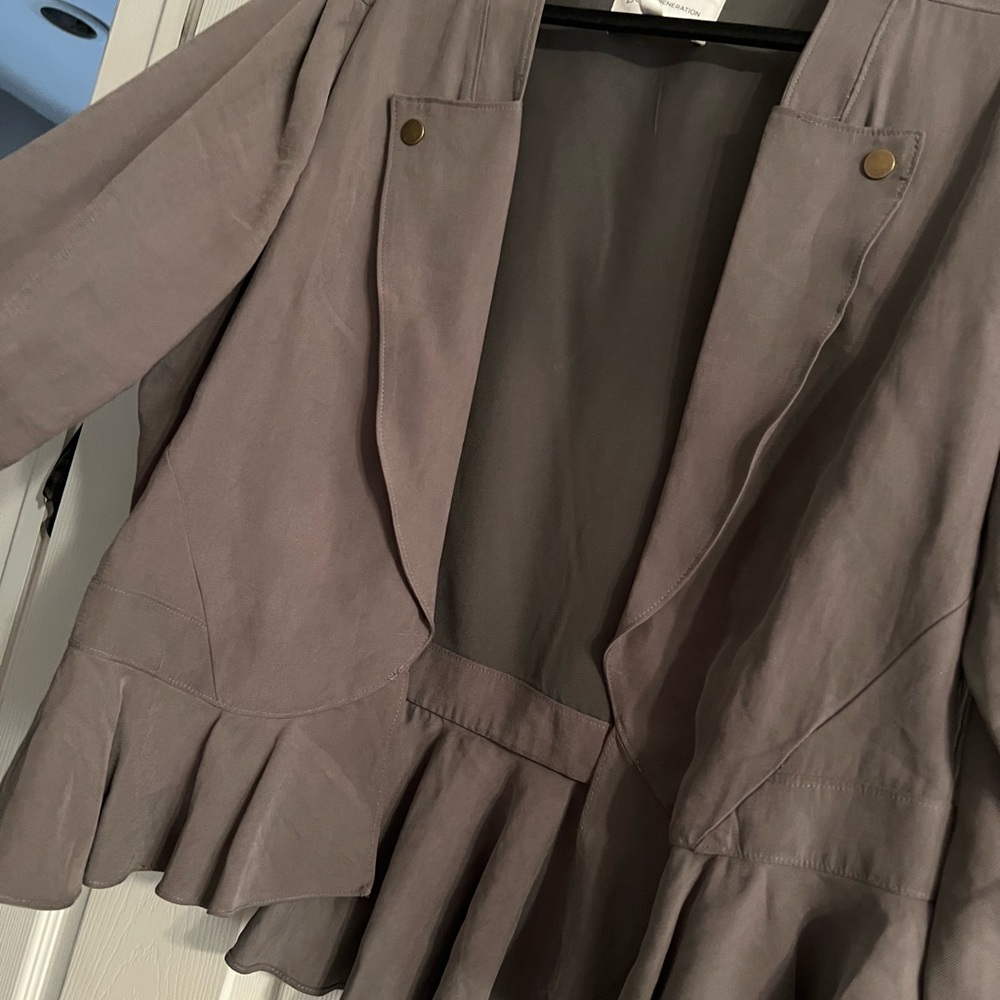 Bcbgeneration Kaki Jacket. Flounce Bottom Very Cu… - image 2